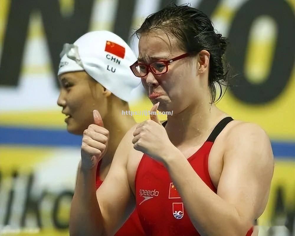 惊险角逐，选手艰难晋级女子跳水半决赛