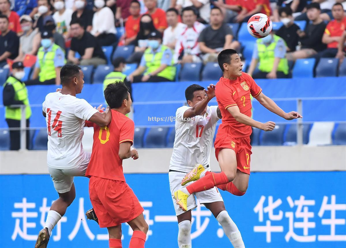 中国足球俱乐部在国际赛事中实现历史突破